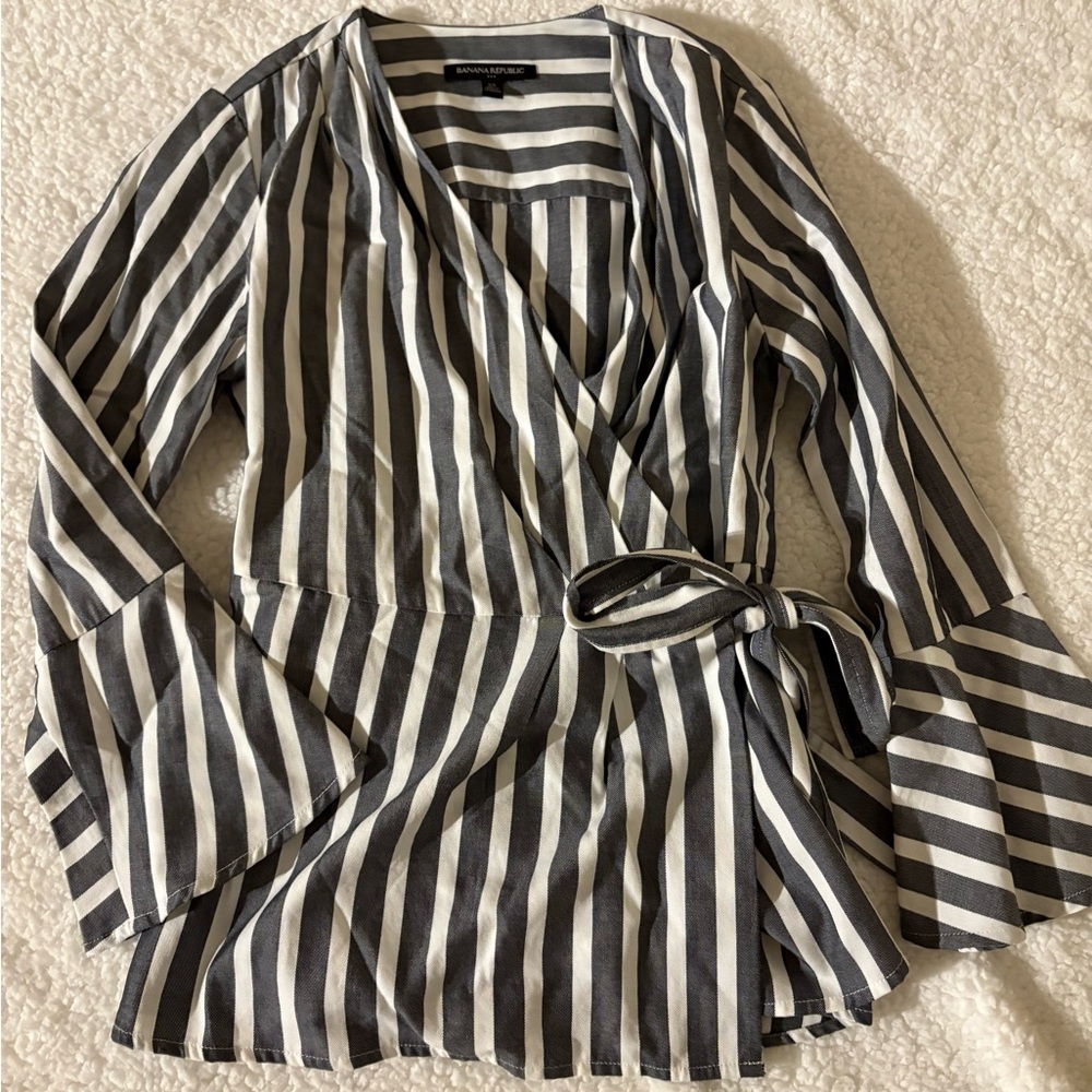 Banana Republic Grey and White Striped Blouse